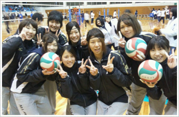 野口栞里